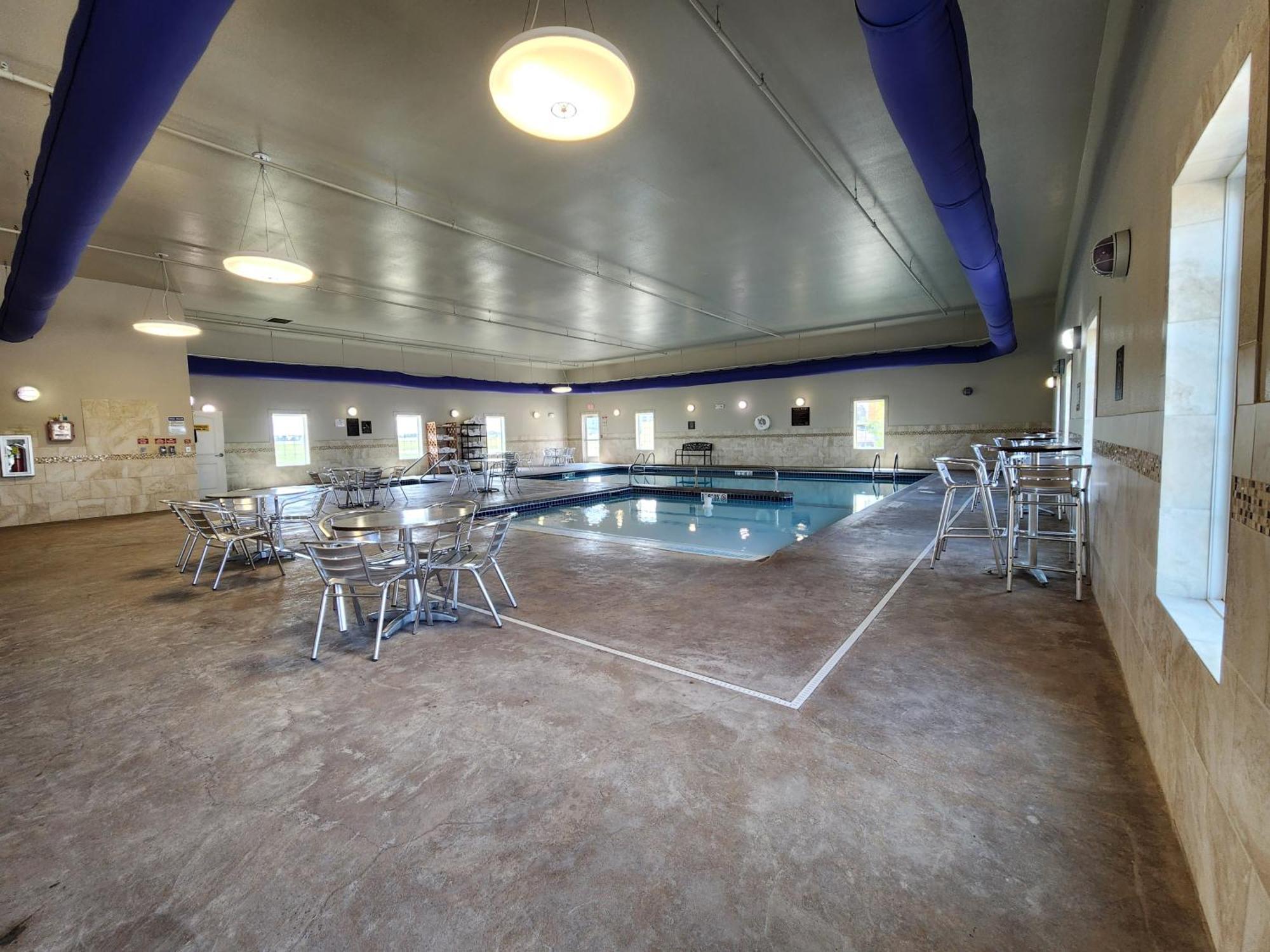Highland Suites Minot Esterno foto