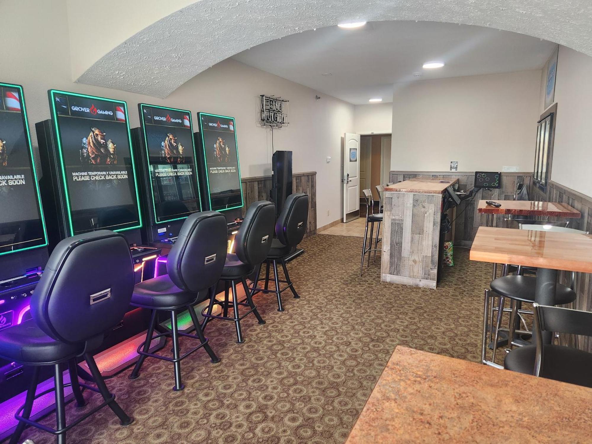 Highland Suites Minot Esterno foto